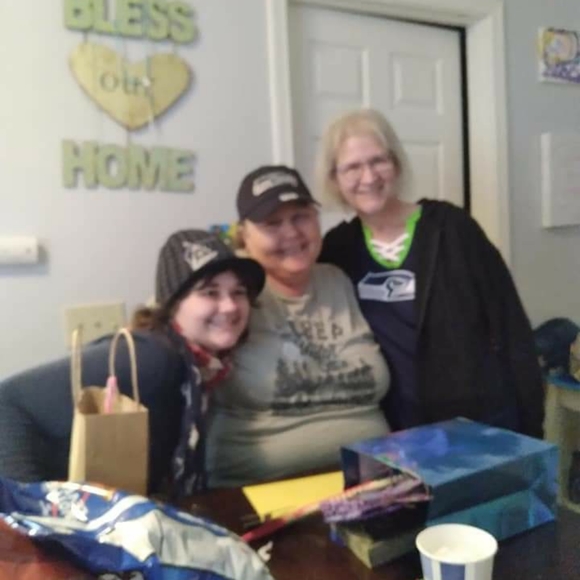 Meet your Posher, Megan - Picture 4 of 11